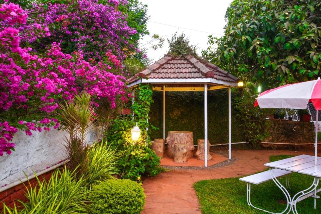 Lake View Resort Lonavala Eksteriør bilde